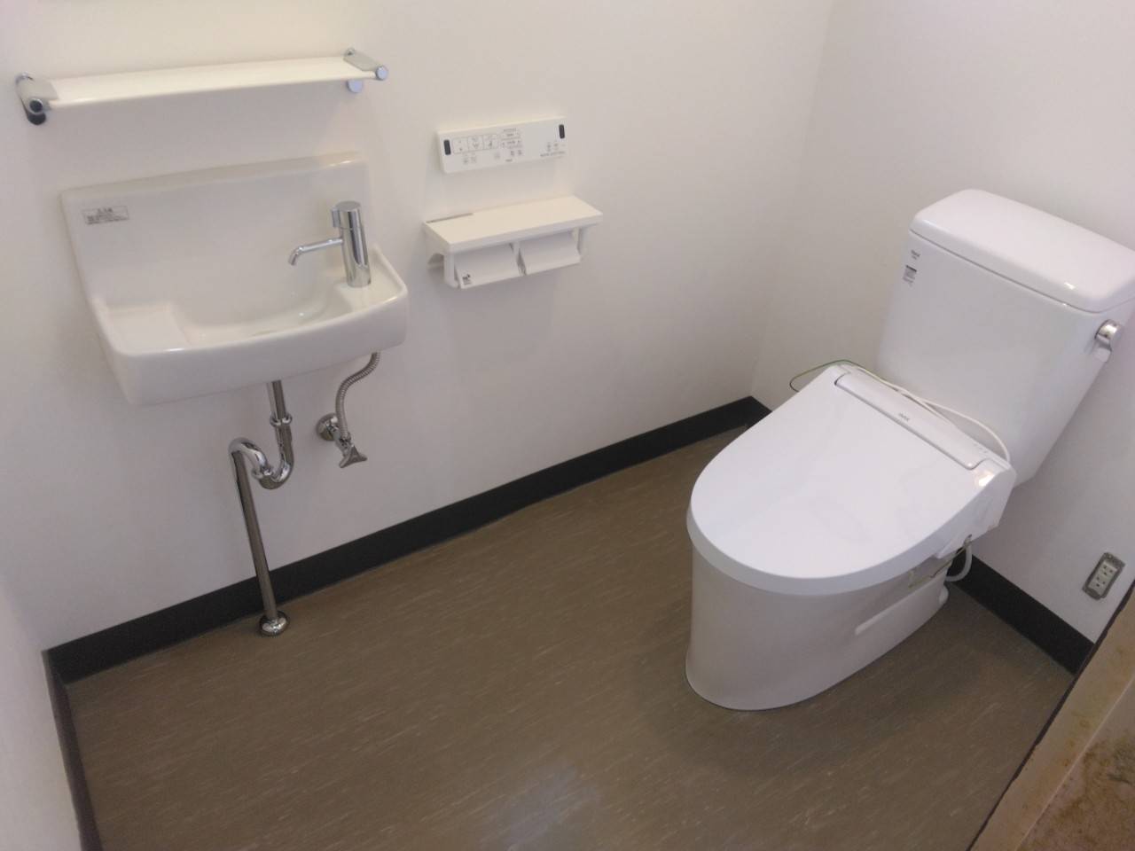 広くて衛生的なトイレにリフォーム